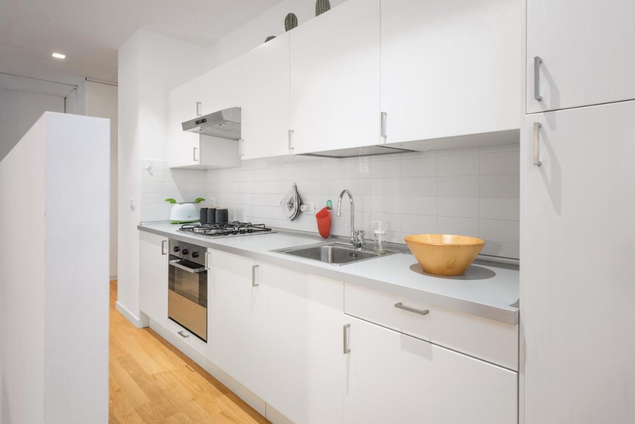 Flats4Rent Delia Apartment Verona Ngoại thất bức ảnh